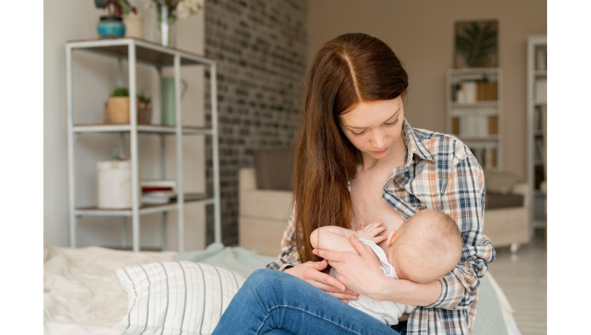 Karmienie piersią a dieta – co jeść, a czego unikać?